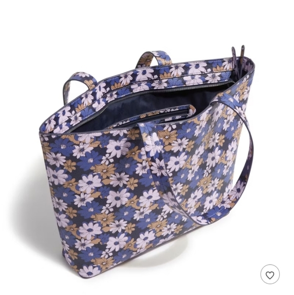 Vera Bradley Tote - Picture 15 of 17